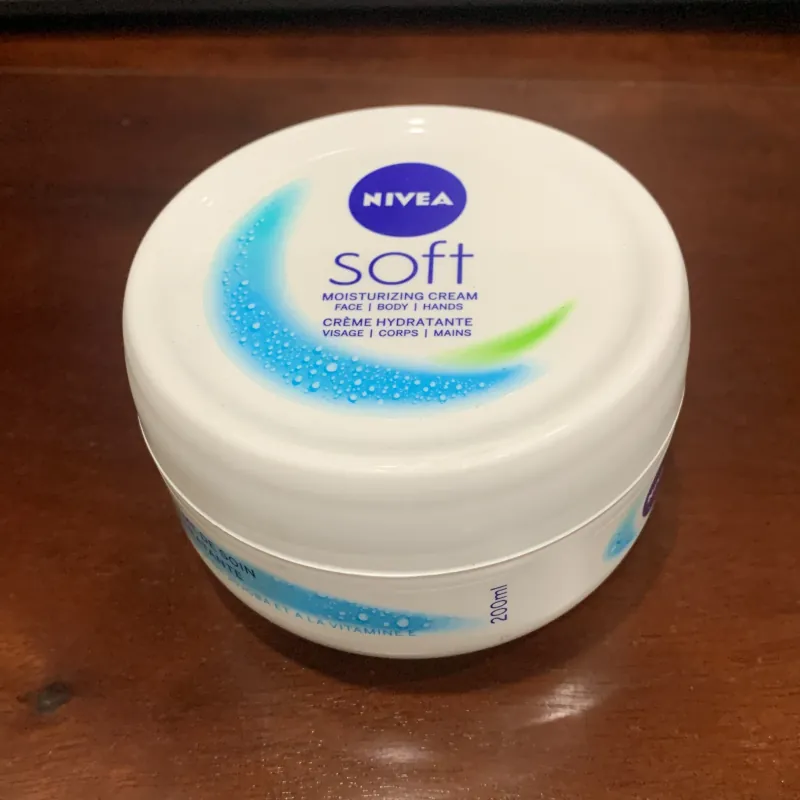 Kem Dưỡng Ẩm Chuyên Sâu Nivea Soft 200ml hàng xách tay Đức 926100