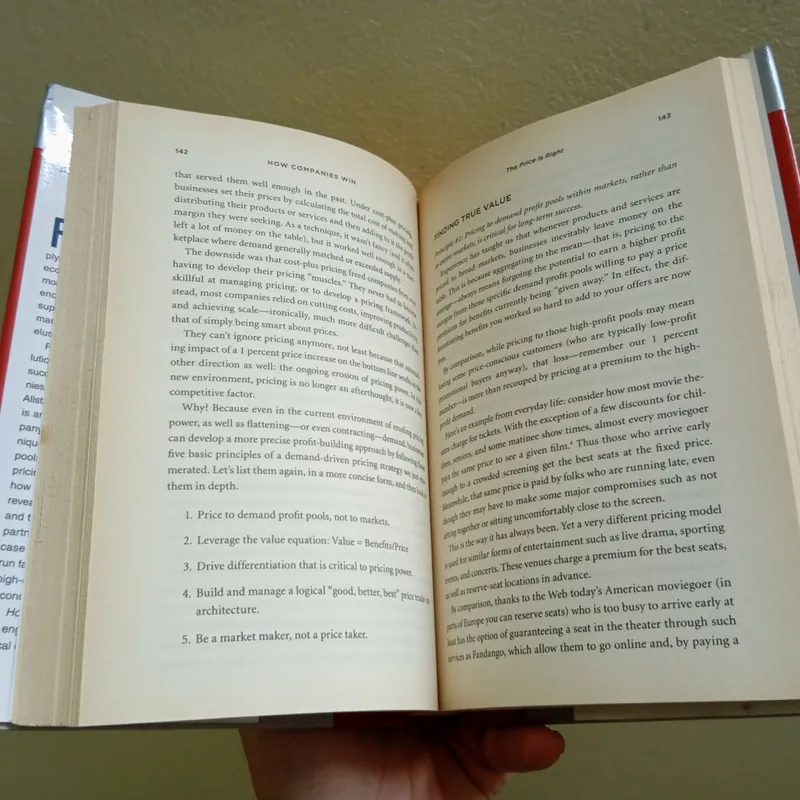 How companies win, sách ngoại văn tiếng Anh, tiểu thuyết, fiction, truyện nước ngoài  590046