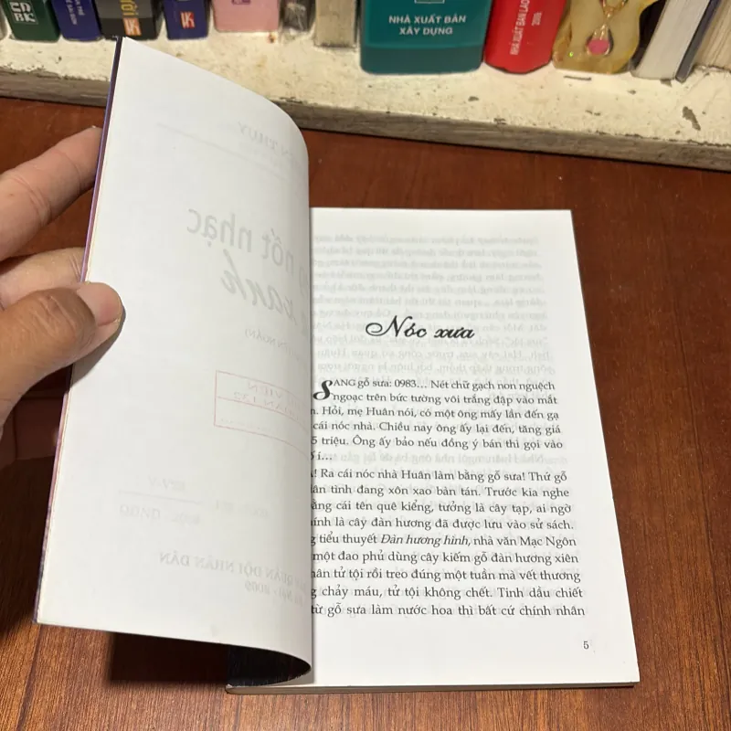 II Tập Truyện Ngắn: Những Nốt Nhạc Xa Xanh - Đỗ Tiến Thụy - 2009 785679