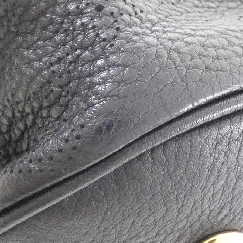 Túi xách vai Louis Vuitton Mahina L M95765 611761