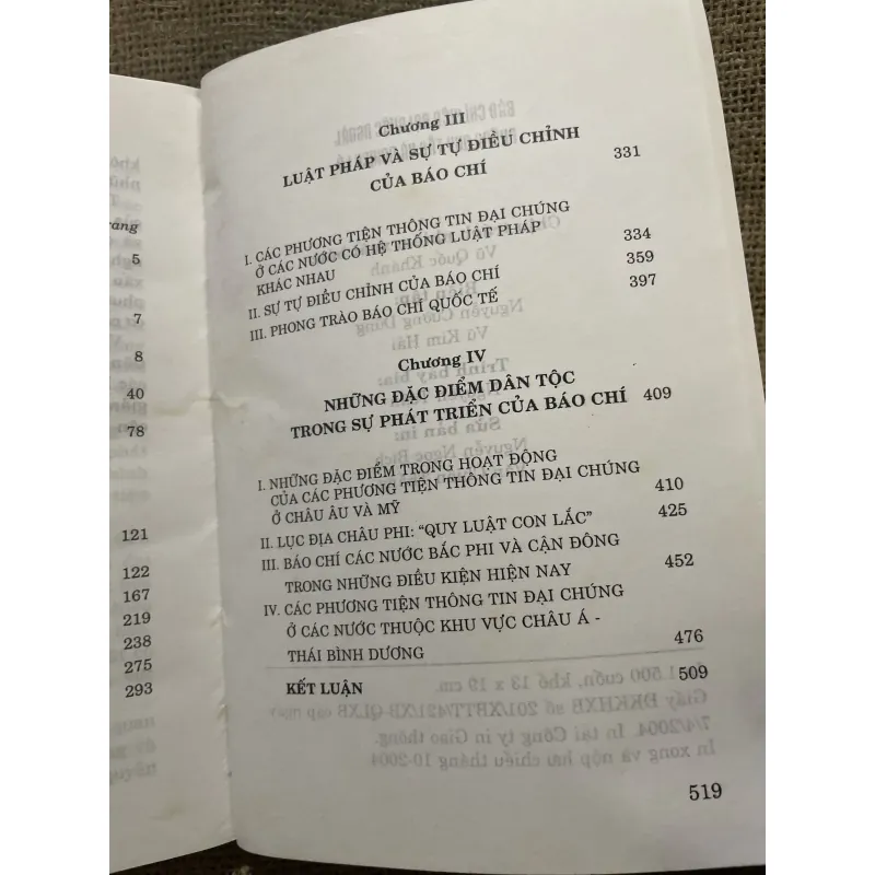 Báo chí hiện đại nước ngoài những quy tắc và nghịch lí 958650