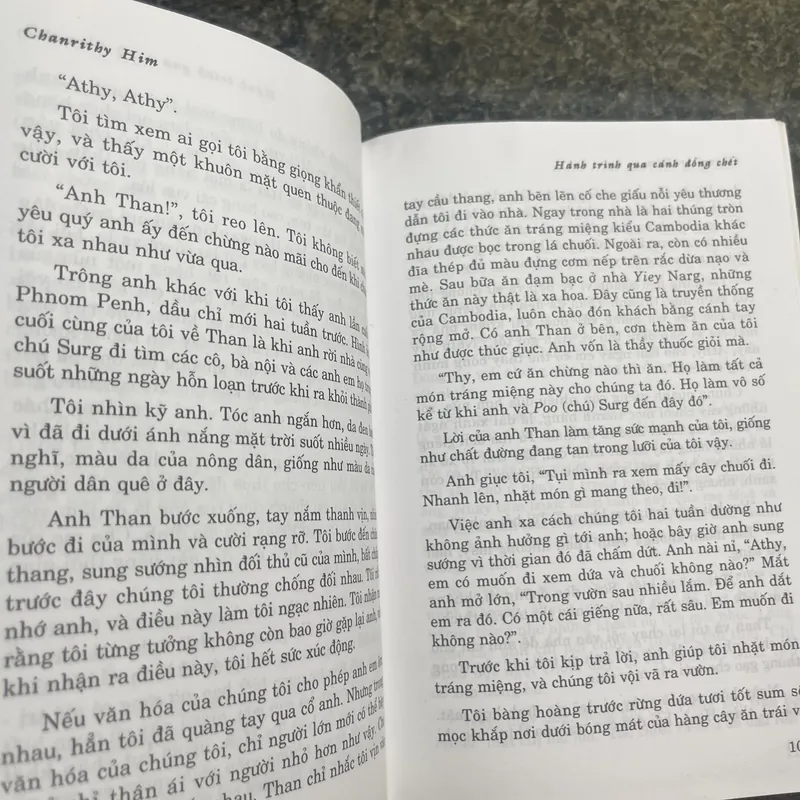 Hành trình qua cánh đồng chết Chanrithy Him xb2005 738329
