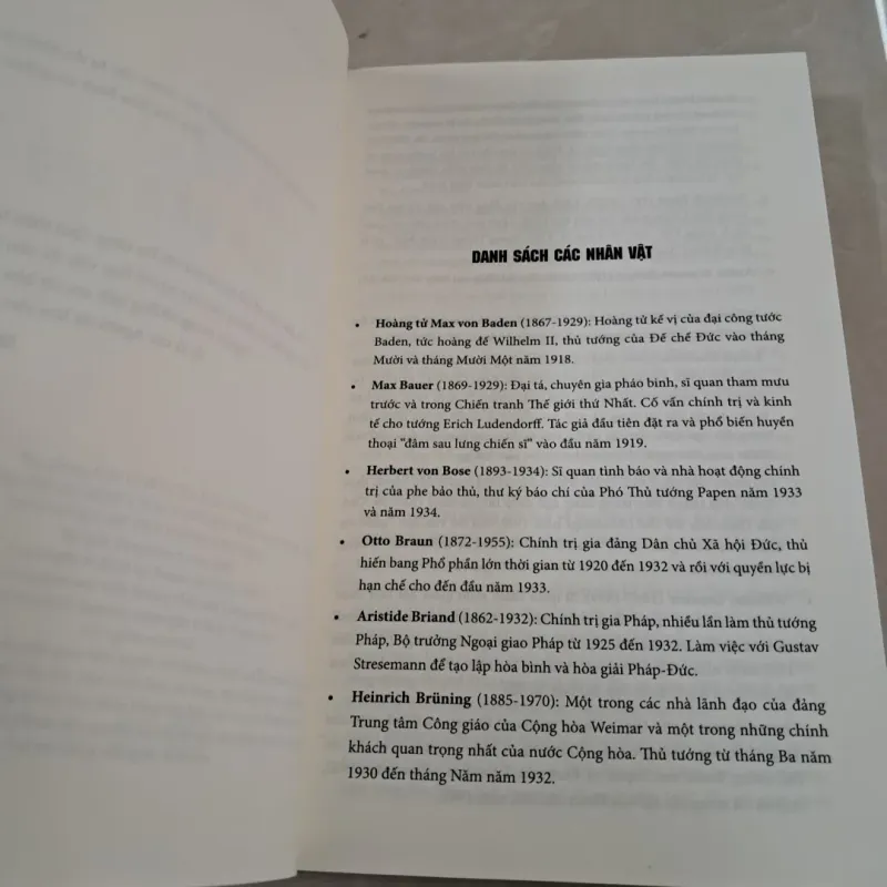 CÁI CHẾT CỦA NỀN DÂN CHỦ.
 785031