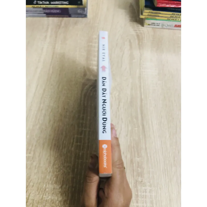 DẪN DẮT NGƯỜI DÙNG - Bốn bước để đưa sản phẩm đầu thị trường  1020258