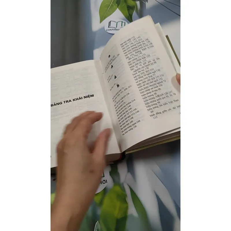 [MIỄN PHÍ BỌC SÁCH] Nghi Thức Nhà Nước - TS. Lưu Kiếm Thanh 749591