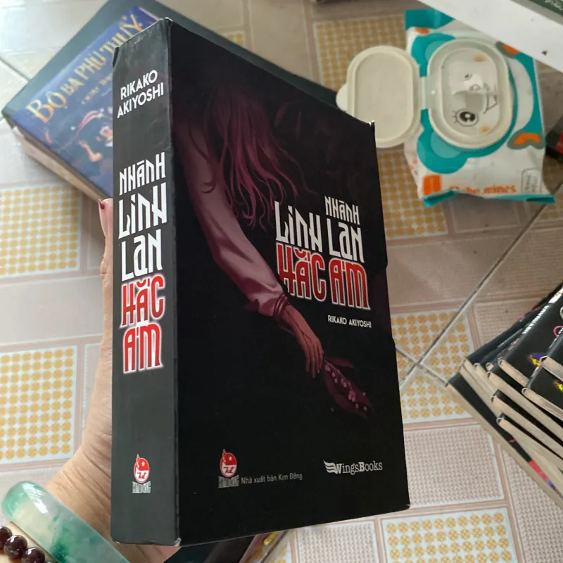 Nhành linh lan hắc ám kèm box  936614