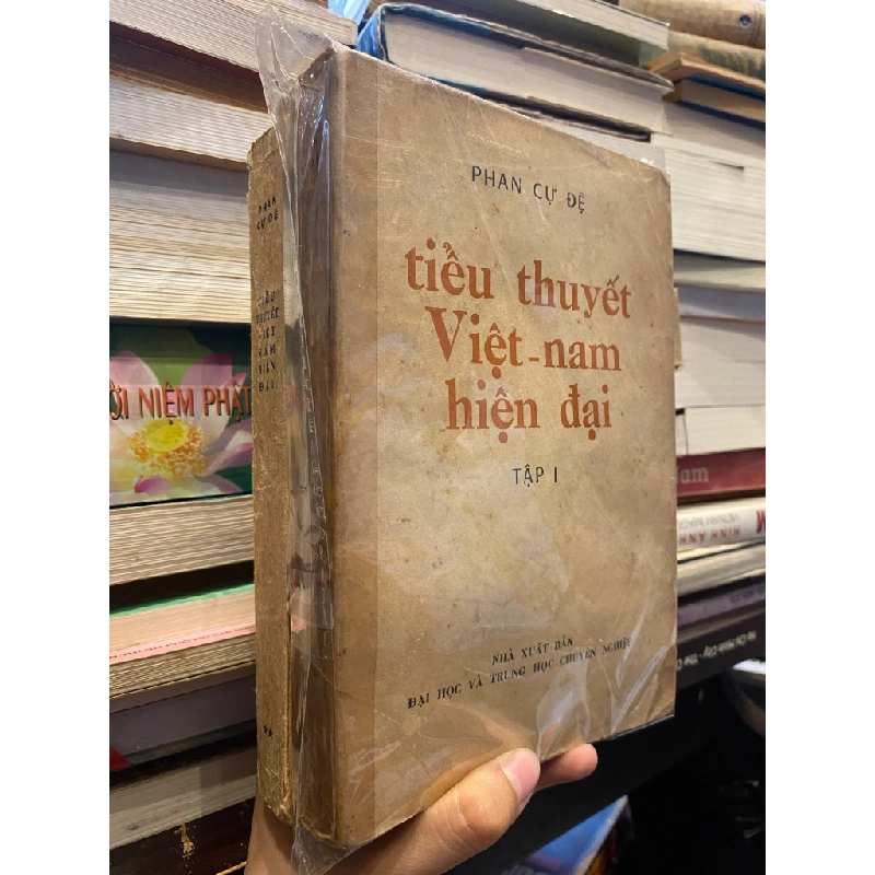 Tiểu thuyết Việt Nam hiện đại - Phan Cự Đệ ( 2 cuốn) 124145