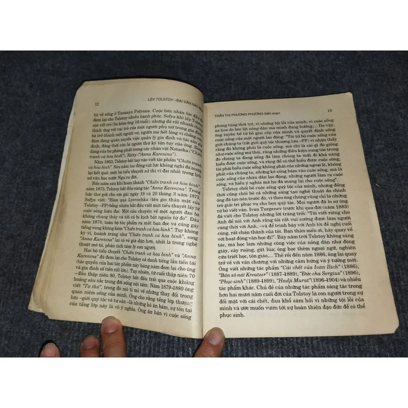 LEV TOLSTOY: ĐẠI VĂN HÀO NGA 957446
