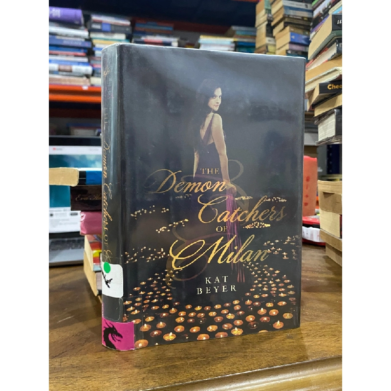 The Demon Catchers of Milan - Kat Beyer 510134