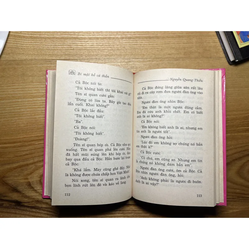 Bí mật Hồ cá thần (bìa cứng) 709164