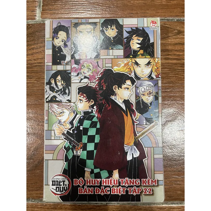 Thanh gươm diệt quỷ - Bộ huy hiệu tặng kèm bản đặc biệt tập 22 ( 18) 713242