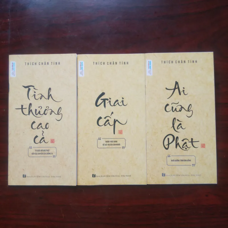 [Sách Phật Giáo] Giai Cấp + Tình Thương Cao Cả + Ai Cũng Là Phật (Thích Chân Tính) 1018727
