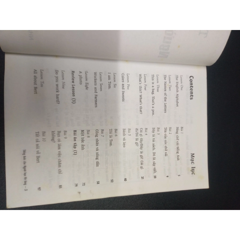 Tiếng Anh cho người học vỡ lòng năm 2010 mới 70% ố bẩn nhẹ HCM2602 913089