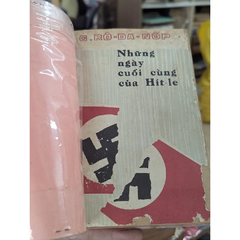 Những ngày cuối cùng của Hít-le - G. Rô-da-nốp 517193