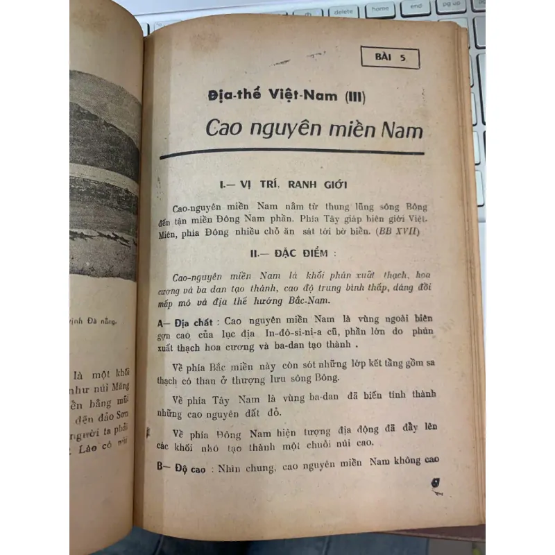 ĐỊA LÝ VIỆT NAM - NGUYỄN KHẮC NGỮ & PHẠM ĐÌNH TIẾU 753349