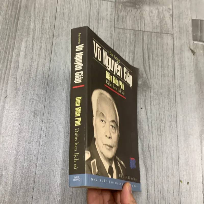 Điện biên phủ điểm hẹn lịch sử - võ nguyên giáp. 10a1 1025604