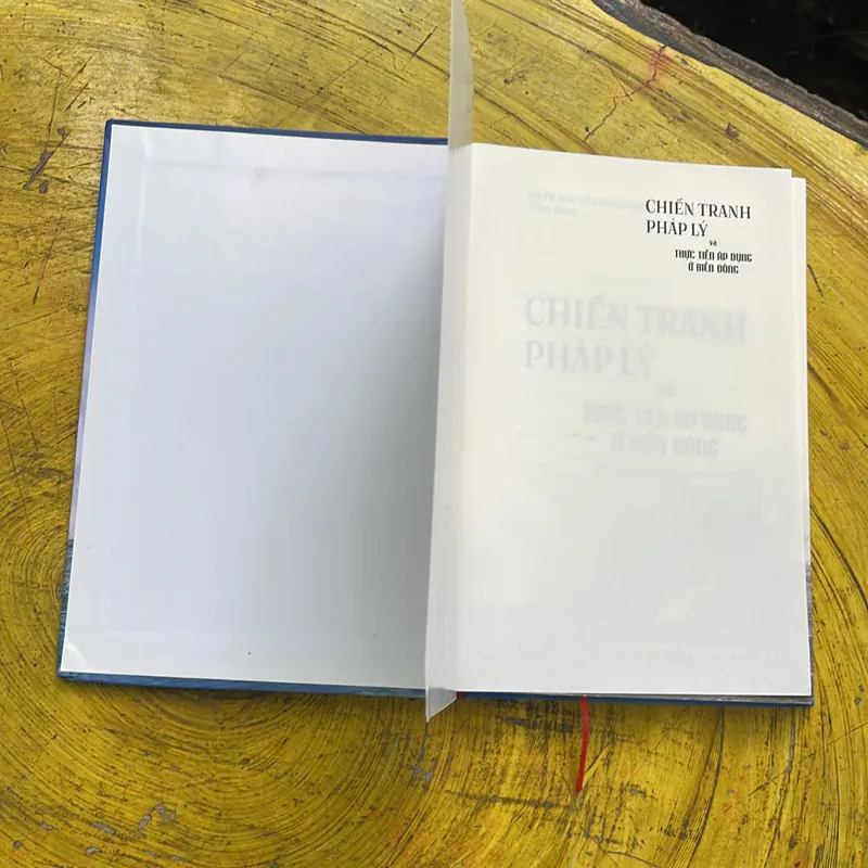 CHIẾN TRANH PHÁP LÝ VÀ THỰC TIỄN ÁP DỤNG Ở BIỂN ĐÔNG- GS.TS. NGUYỄN HỒNG NHO CHỦ BIÊN 718914