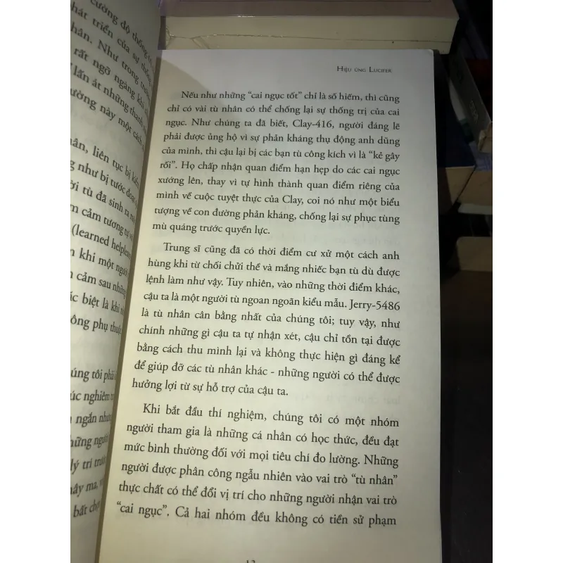 Hiệu ứng Lucifer - Philip Zimbardo 1024800