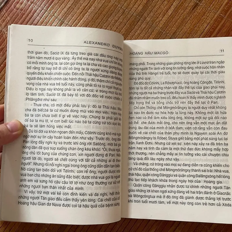 Hoàng hậu Macgo 605935