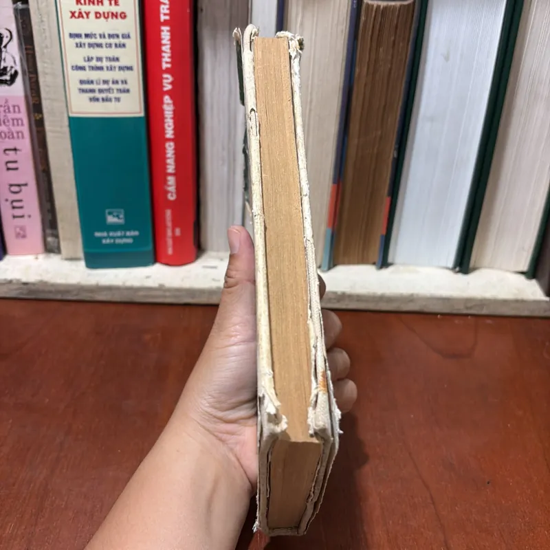 Văn Học Nước Ngoài: Câu Chuyện Một Tấm Bia _ Gắng Sống Đến Bình Minh - Vaxin BưCốp - 1985 751001