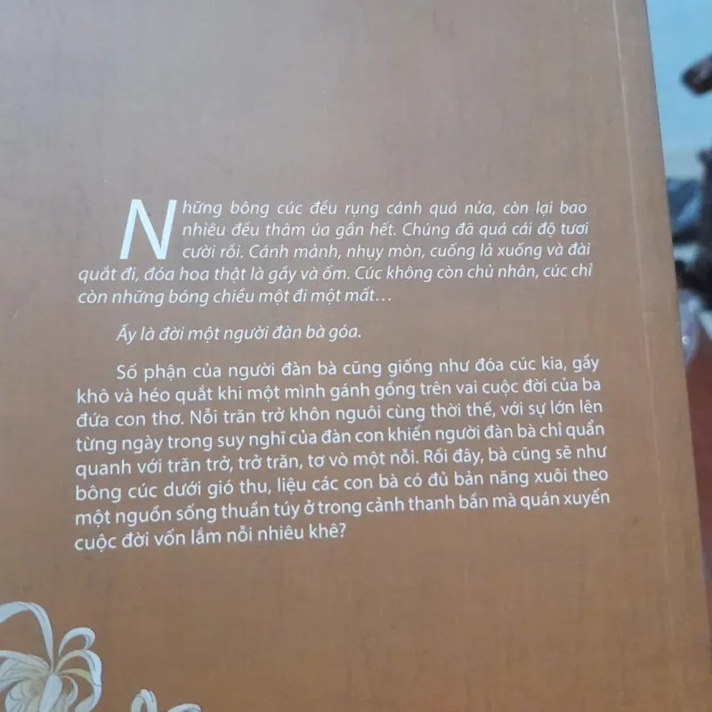 Thâm Tâm - GIÓ THU HOA CÚC GẪY RỒI (tuyển tập truyện ngắn) 1000874