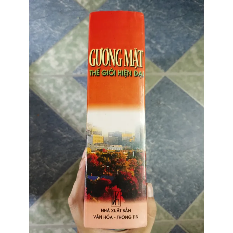 Gương mặt thế giới hiện đại 697127