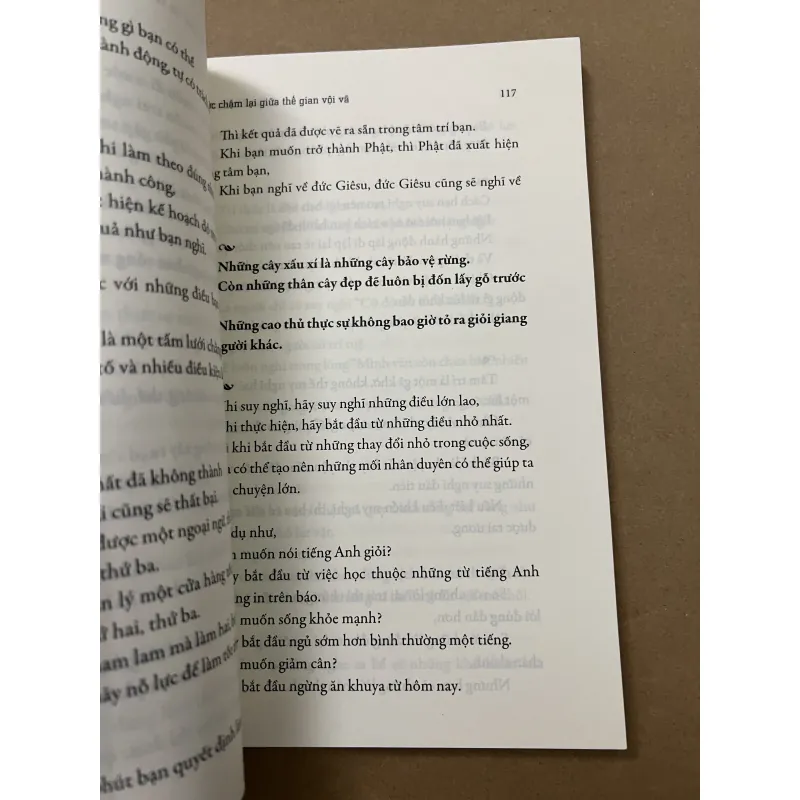 Bước chậm lại giữa các thế gian vội 1002515