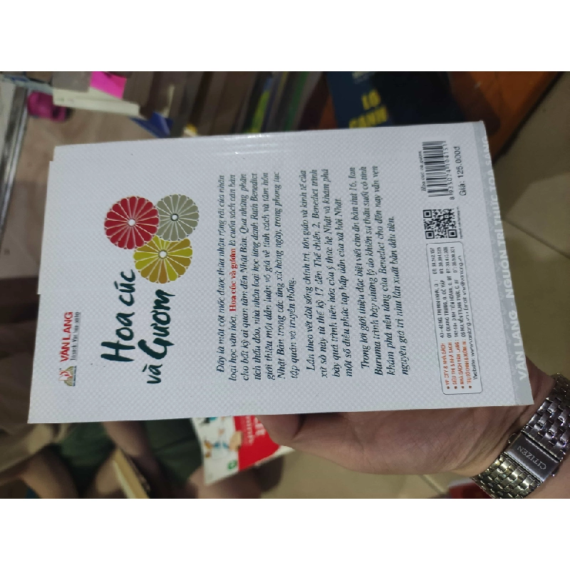 Hoa cúc và gươmHCM01/03 437662