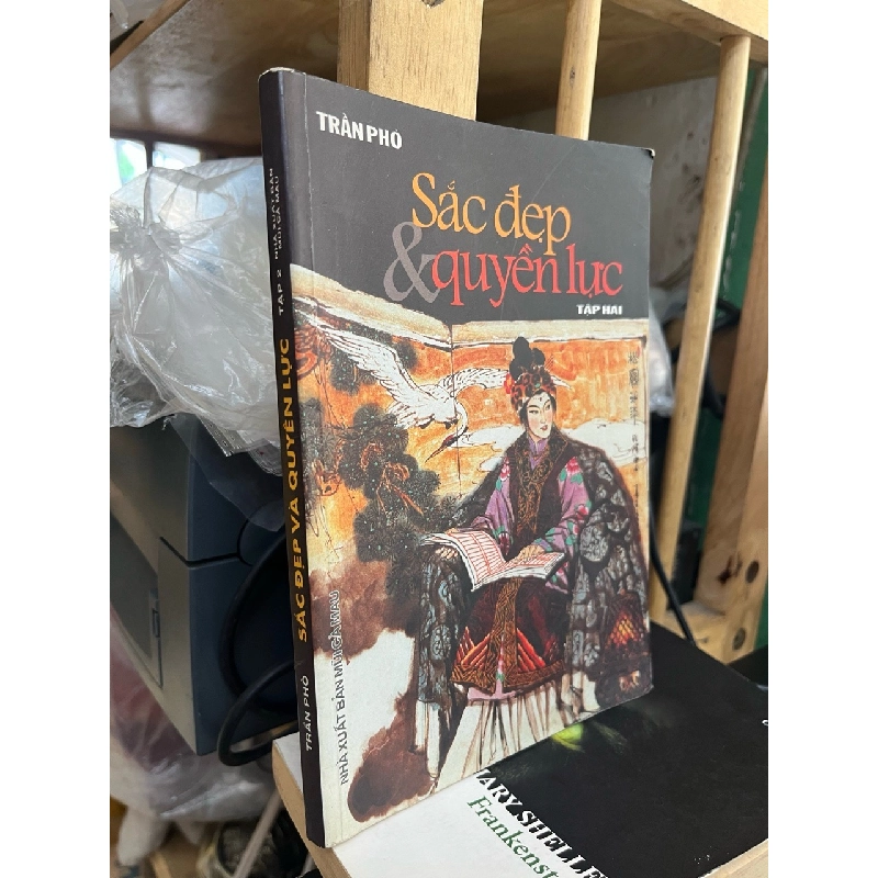 Sắc đẹp và quyền lực - Trần Phò 363064