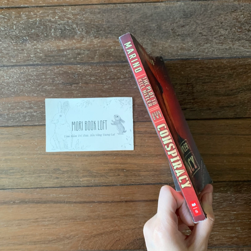 Sách ngoại văn Conspiracy (The Plot to Kill Hitler #1), Used, trình độ B1+ 532104