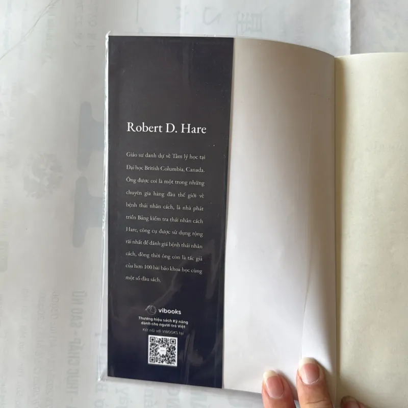 THÁI NHÂN CÁCH 977049