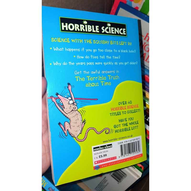 Ngoại văn khoa học cho bé kèm mình hoạ - Horrible Science - the terrible truth about time 496228