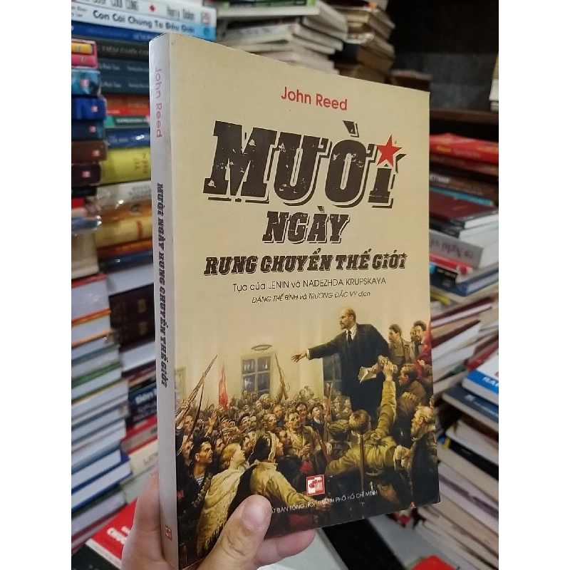 Mười ngày rung chuyển thế giới - Jôn Rít 127033