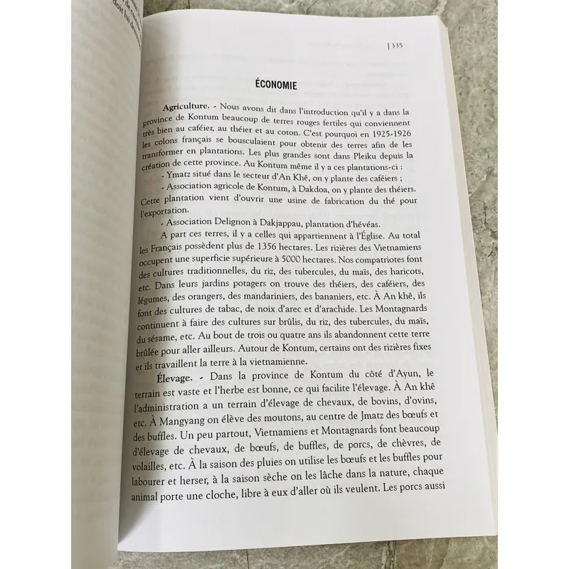 NGƯỜI BA-NA Ở KON TUM - LES BAHNAR DE KONTUM 556921
