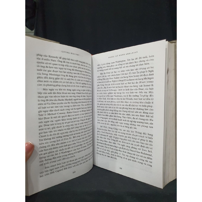Hồi ký HILLARY CLINTON và chính trường nước Mỹ mới 80% 2006 -HCM205 HILLARY CLINTON SÁCH DANH NHÂN 914615