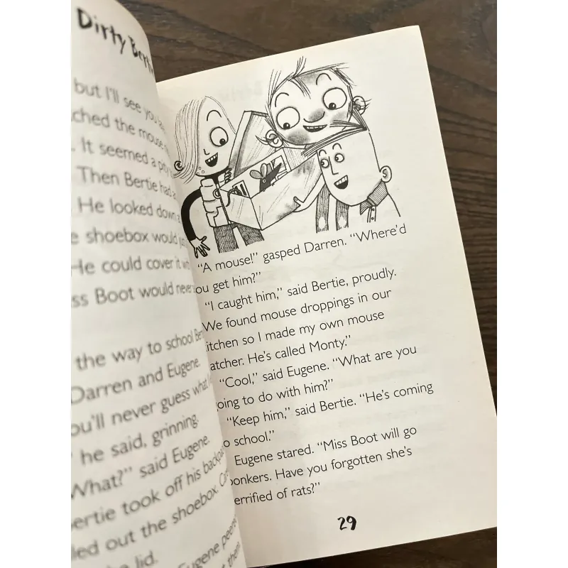 ✨𝑫𝒊𝒓𝒕𝒚 𝑩𝒆𝒓𝒕𝒊𝒆 4-𝑩𝒐𝒐𝒌 𝑺𝒆𝒕✨ 758124