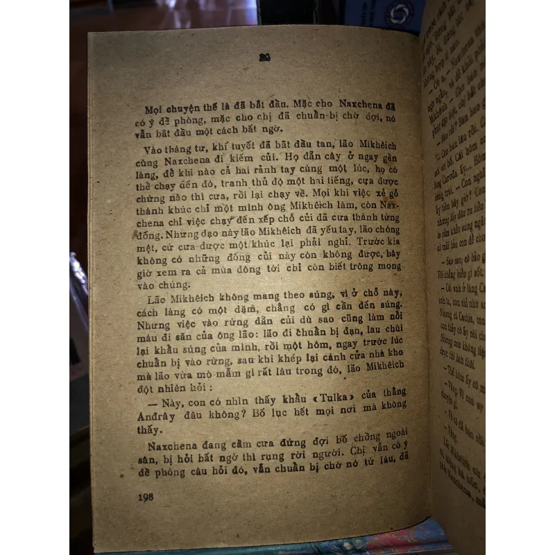 Sống và nhớ lấy - Valentin Raxputin  975945