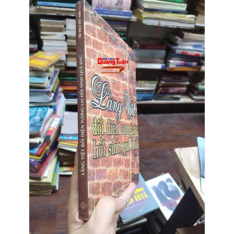 sách: Làng Việt đối diện với tương lai hồi sinh quá khứ - Hội khoa học lịch sử Việt Nam (A 566855