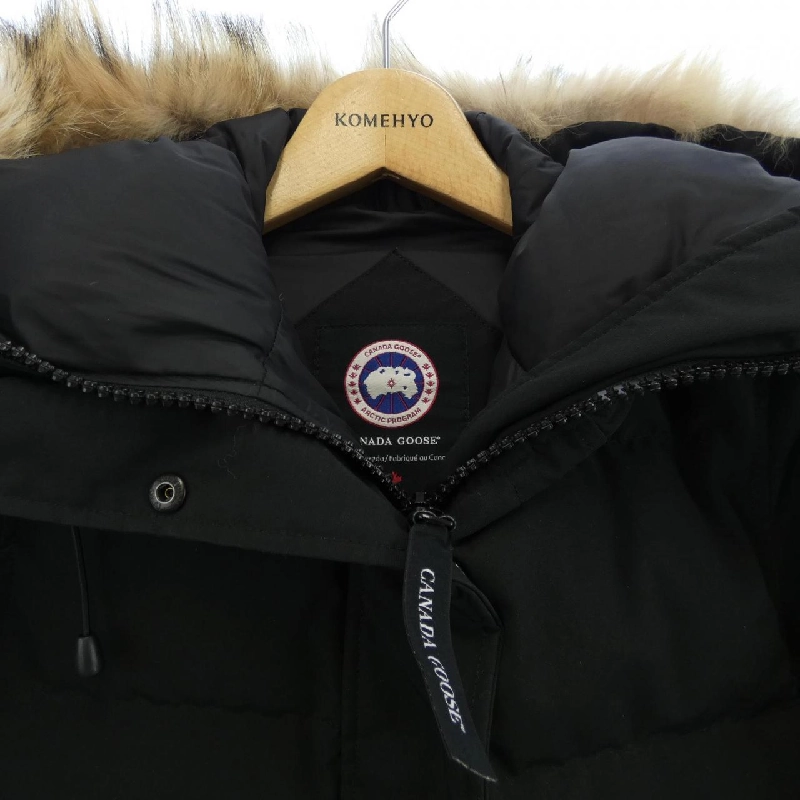 【Khuyến mãi】Áo khoác lông vũ Canada Goose 641715