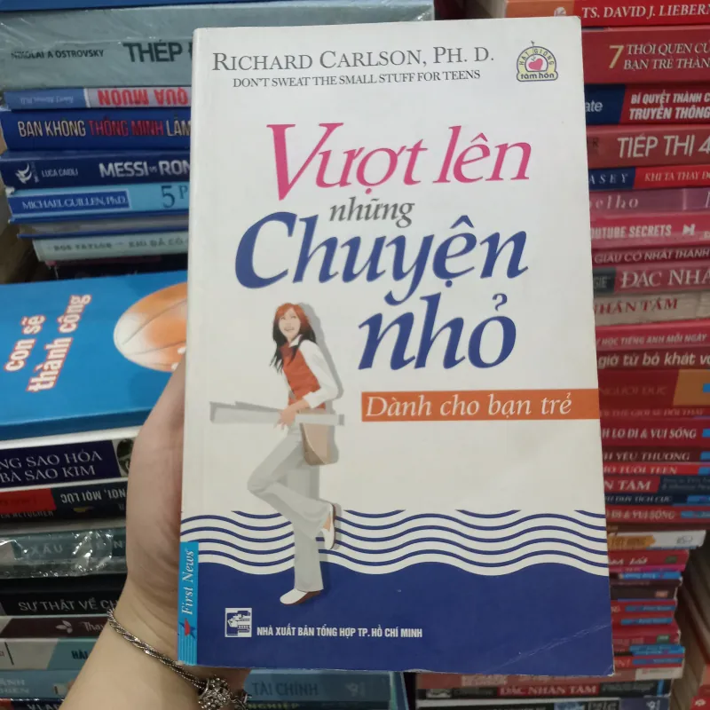 Vượt lên những chuyện nhỏ 📚 747194
