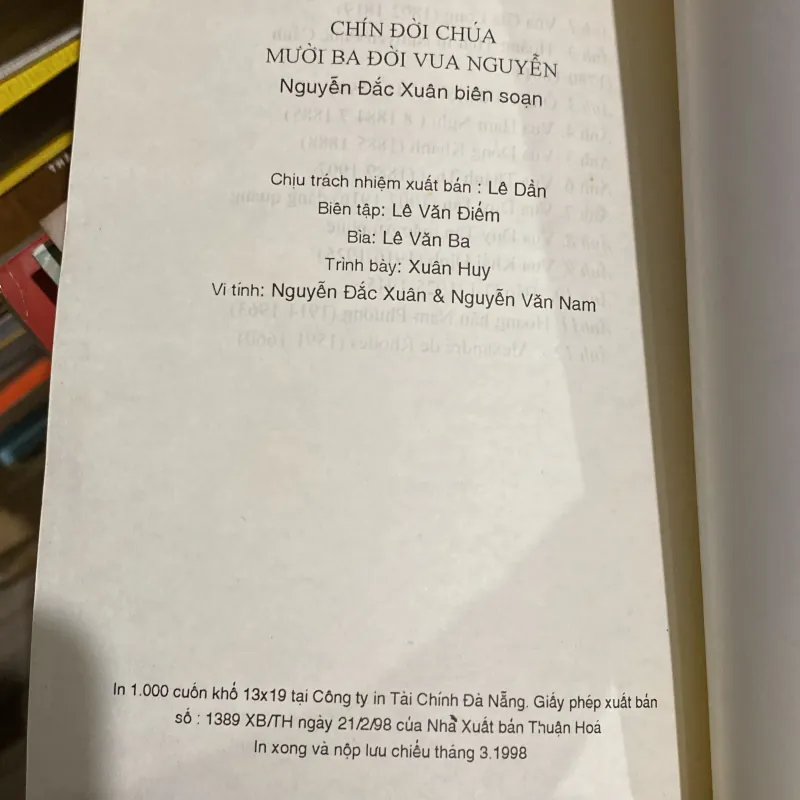CHÍN ĐỜI CHÚA, MƯỜI BA ĐỜI VUA NGUYỄN (XB 1998) 502416