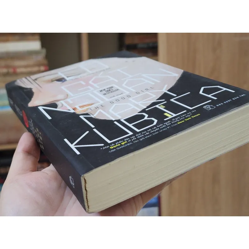 Tiểu thuyết CÔ GÁI NGOAN  (The Good Girl) - Mary Kubica (575 trang) 734002