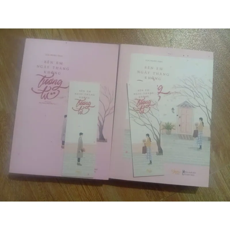 BÊN EM NGÀY THÁNG KHÔNG TƯƠNG TƯ (LỤC MANG TINH) 901289