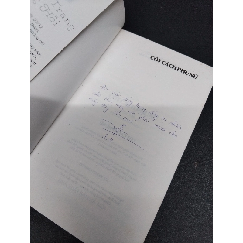 Cốt cách phụ nữ mới 80% ố bẩn có viết trang đầu 2017 HCM1008 Huyền Trang Bất Hối VĂN HỌC 916610