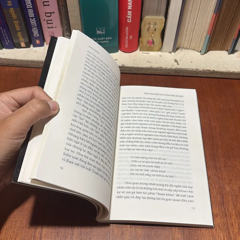 II Sách Triết Học: Biết Ta Đích Thực Là Ai _ Cuốn Sách Về Một Cấm Kỵ - Alan Watts - 2016 789415