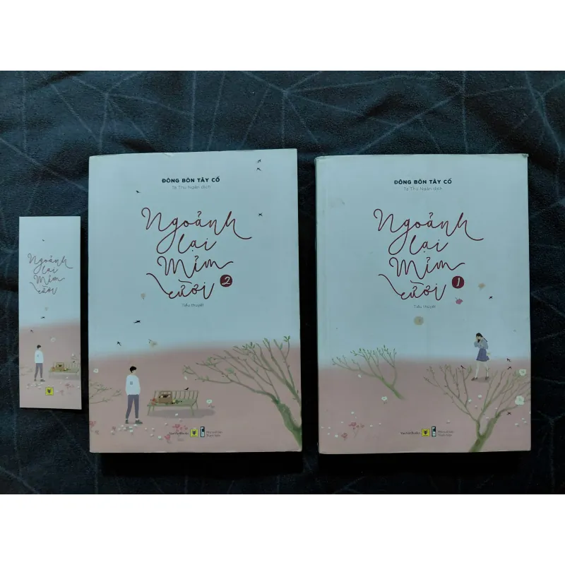 Combo "Ngoảnh lại mỉm cười" (2 tập) - Đông Bôn Tây Cố 957750