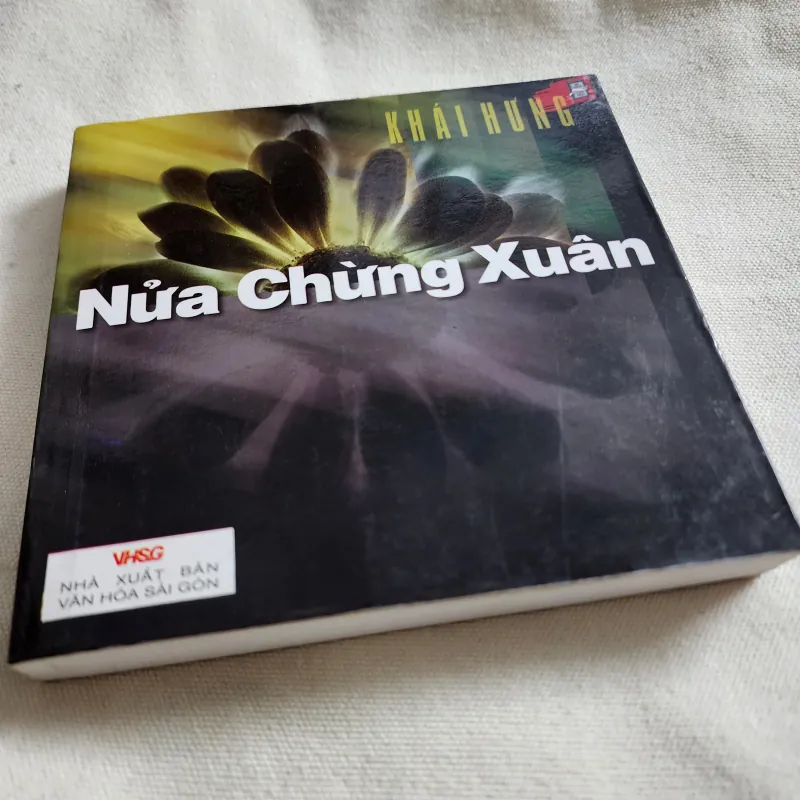Nửa chừng xuân | khái hưng  998084
