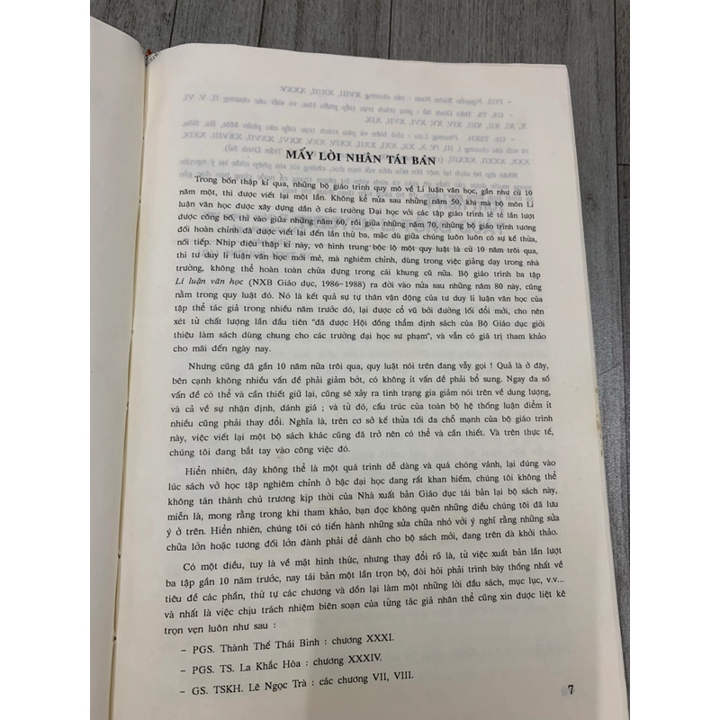 Lí luận văn học. 3b5 551598