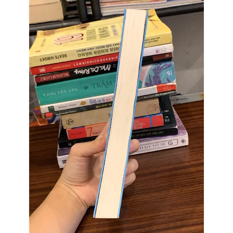 Sinh ra để xuất chúng – Elaine Welteroth 570629