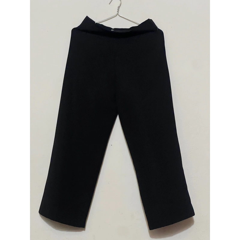 Quần ống suôn màu đen size M 509129